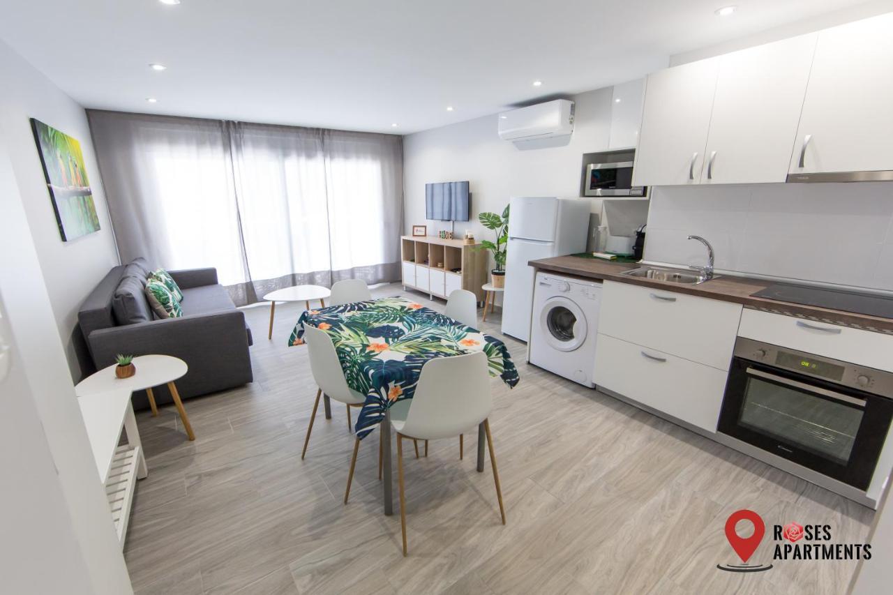 Roses Apartments Tropical Loft Vista Mar Lateral Esterno foto