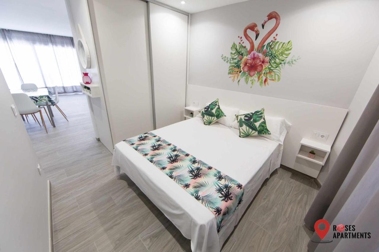 Roses Apartments Tropical Loft Vista Mar Lateral Esterno foto